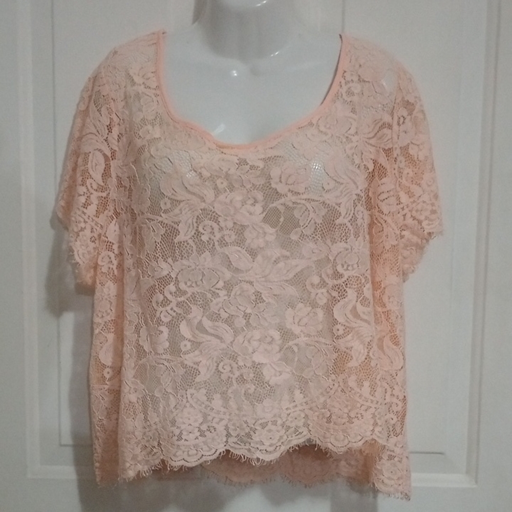 Torrid Peach Floral Lace Top Size 2